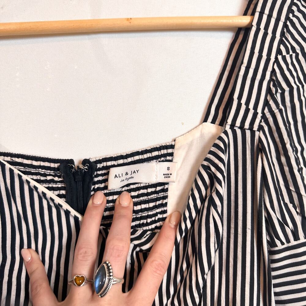 3 FOR $35! ๐ฆ UO Ali & Jay All Aboard Striped Puff Sleeve Mini Dress Sz. S - Picture 5 of 5